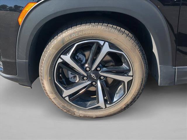 Used 2023 Chevrolet TrailBlazer RS w/ Convenience Package FWD image 23