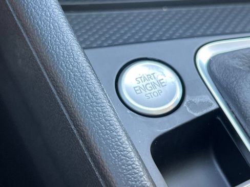 New 2026 Volkswagen Jetta SE FWD image 21