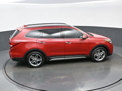 Used 2017 Hyundai Santa Fe Limited image 39
