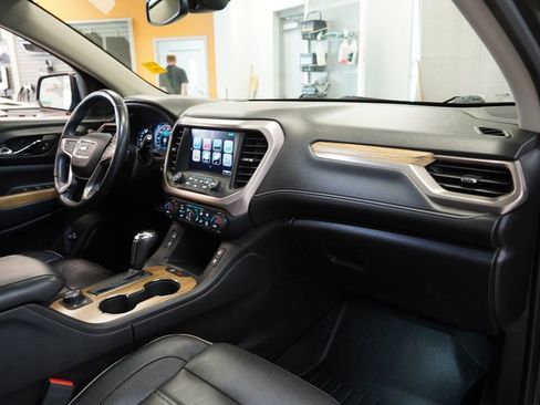 Used 2017 GMC Acadia Denali w/ Technology Package image 39