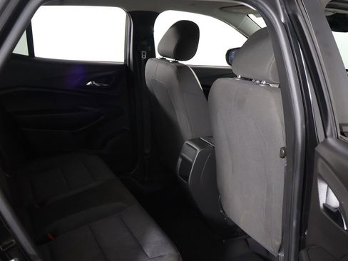 Used 2025 Chevrolet Trax LS w/ LS Convenience Package image 26