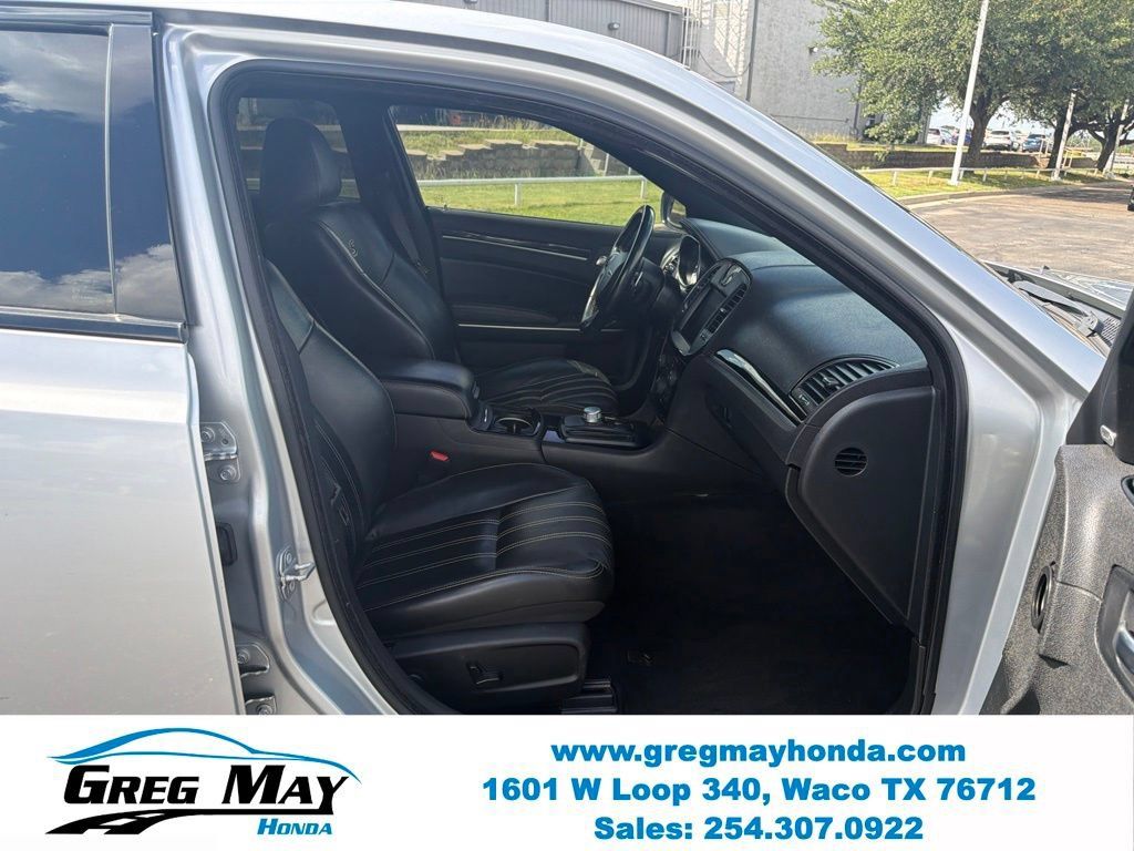 Used 2022 Chrysler 300 S RWD image 33