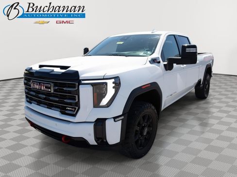 Used 2025 GMC Sierra 2500 AT4 AWD/4WD image 1
