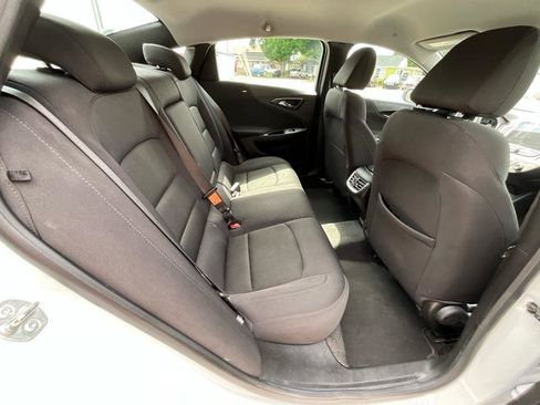 Used 2024 Chevrolet Malibu LT image 36