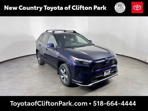 Used 2023 Toyota RAV4 SE image 1