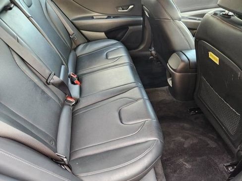Used 2024 Hyundai Elantra Limited FWD image 32