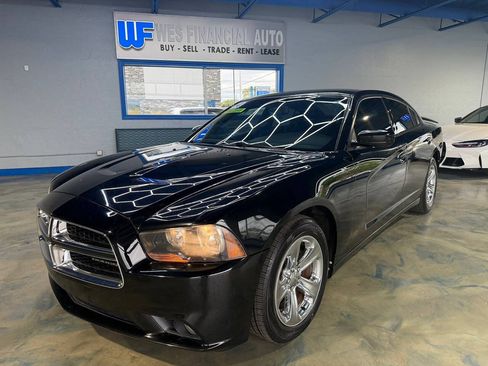 Used 2014 Dodge Charger SXT RWD image 13