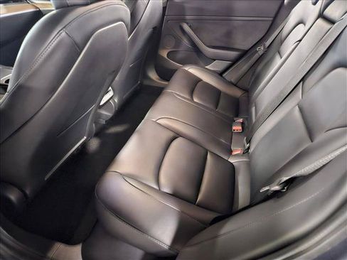 Used 2021 Tesla Model 3 Standard Range Plus RWD image 17