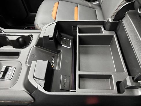 New 2026 GMC Sierra 1500 AT4 w/ AT4 Premium Package AWD/4WD image 32