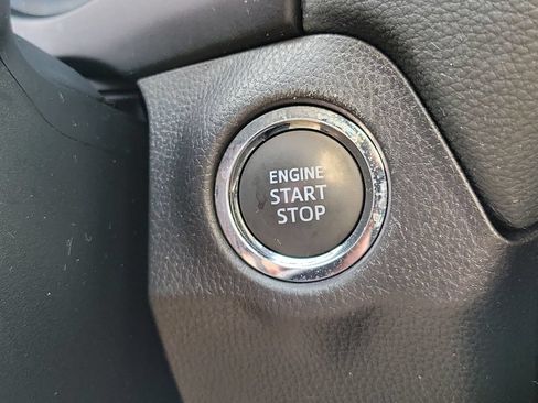 Used 2025 Toyota RAV4 XLE FWD image 35
