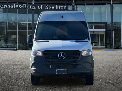New 2025 Mercedes-Benz Sprinter 2500 image 9