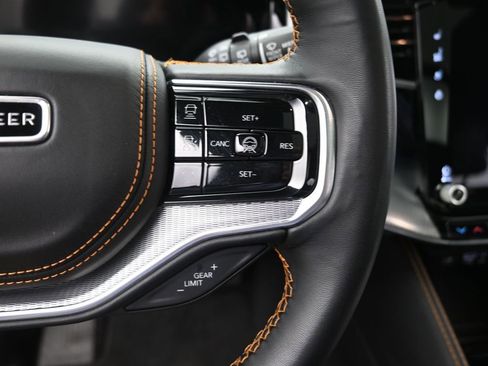 Used 2023 Jeep Grand Wagoneer Series III image 33