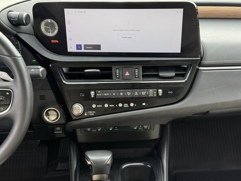 Used 2024 Lexus ES 300h w/ Premium Package FWD image 15
