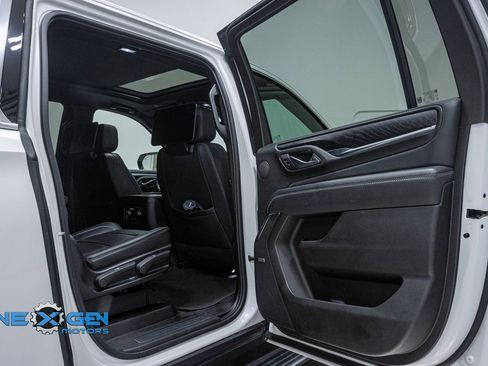 Used 2023 GMC Yukon XL Denali w/ Denali Reserve Package image 33