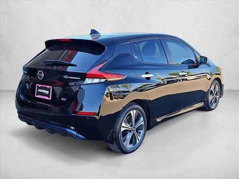 Used 2022 Nissan Leaf SV image 5