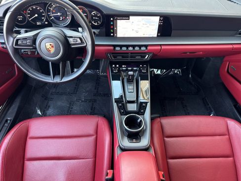 Used 2022 Porsche 911 Carrera image 6