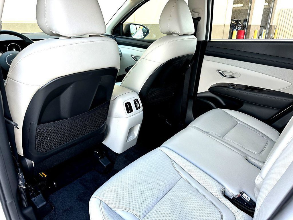 New 2026 Hyundai Tucson Limited FWD image 17