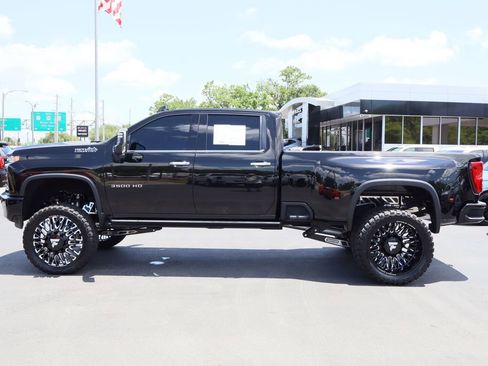 Used 2022 Chevrolet Silverado 3500 High Country w/ Technology Package AWD/4WD image 6