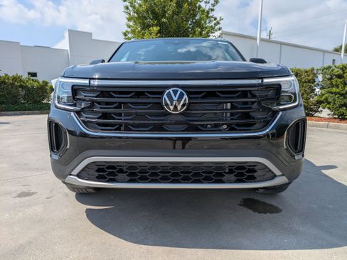 New 2026 Volkswagen Atlas Cross Sport SE FWD image 9