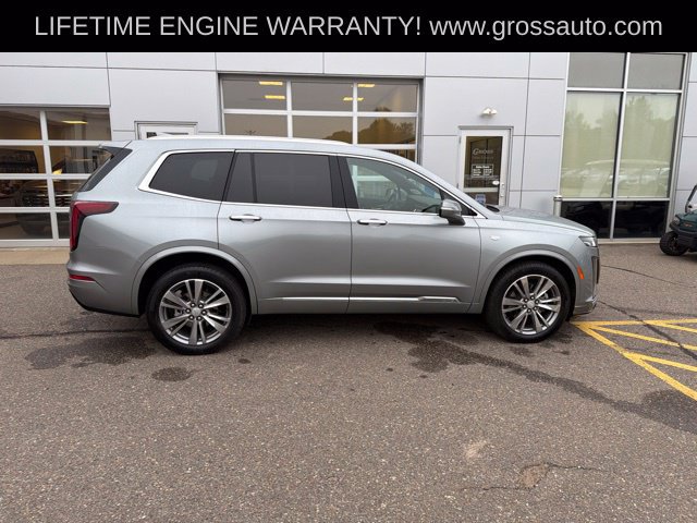 Used 2025 Cadillac XT6 Premium Luxury AWD/4WD image 9