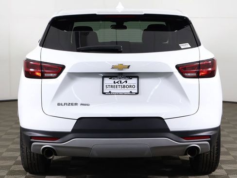 Used 2025 Chevrolet Blazer LT AWD/4WD image 10