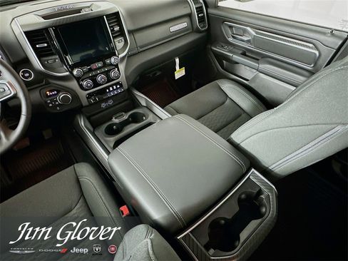 New 2026 RAM 1500 4x4 Crew Cab image 19