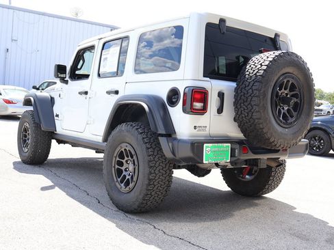 Used 2023 Jeep Wrangler Unlimited Sport AWD/4WD image 3