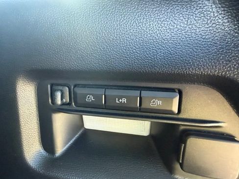 Used 2022 Ford Explorer Limited w/ Equipment Group 301A RWD image 8