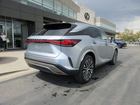 Used 2025 Lexus RX 350 w/ Convenience Package AWD/4WD image 9
