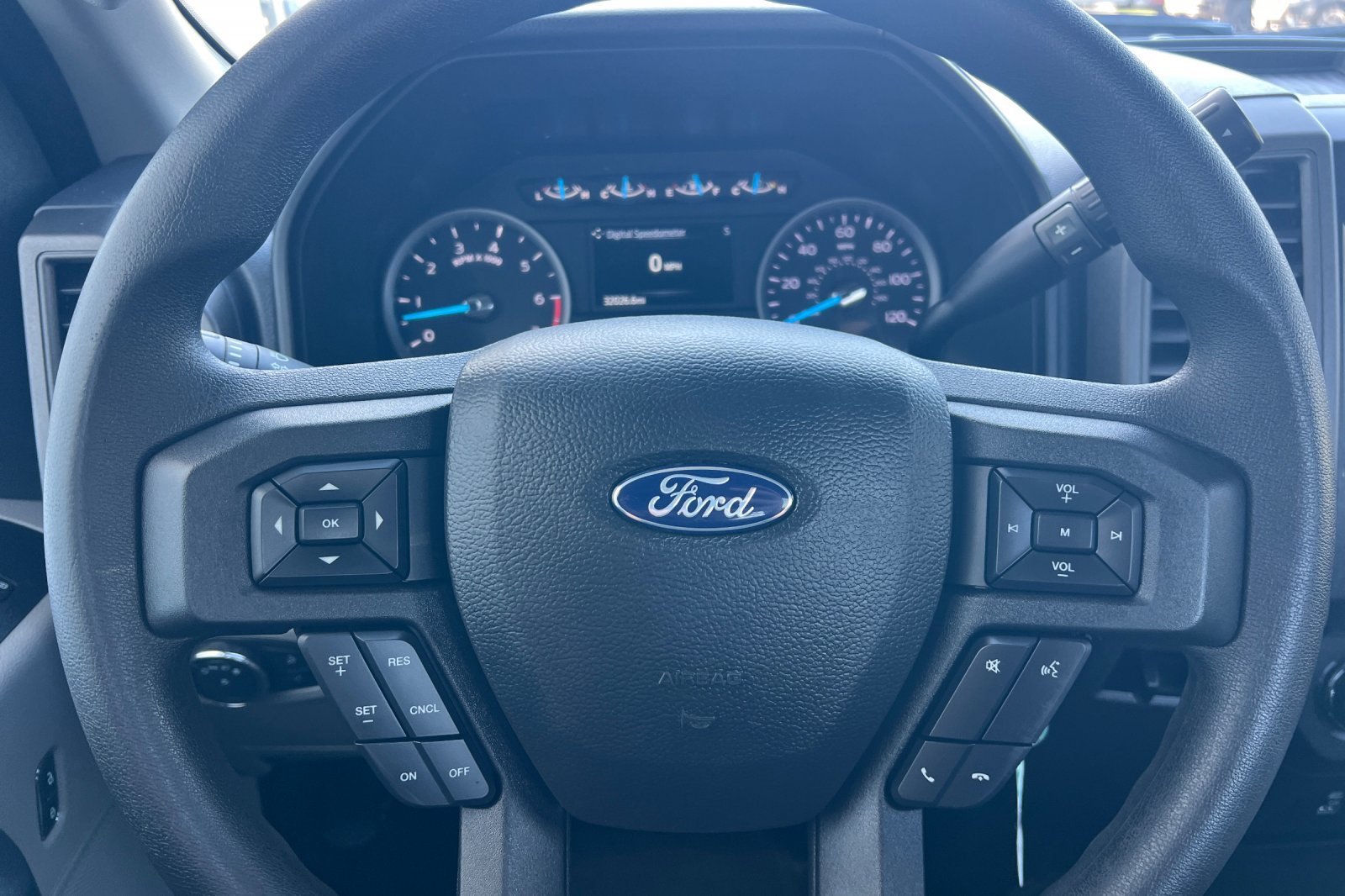Used 2022 Ford F350 XL w/ Power Equipment Group AWD/4WD image 15