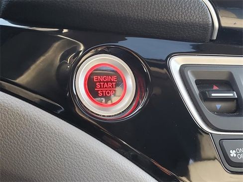 Used 2019 Honda Pilot Touring image 21