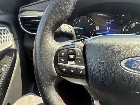 Used 2023 Ford Explorer ST-Line AWD/4WD image 22