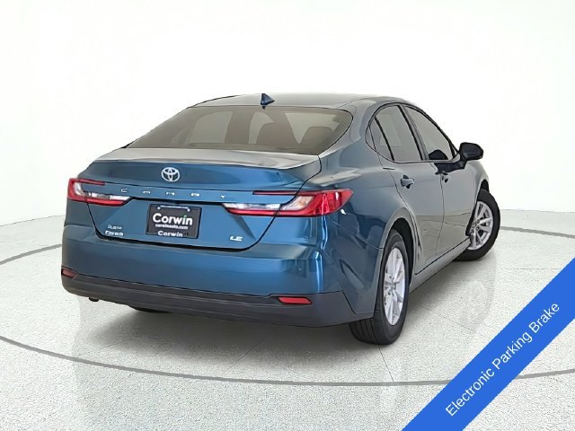 Used 2026 Toyota Camry LE FWD image 5