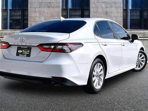 Used 2024 Toyota Camry LE w/ Convenience Package FWD image 11