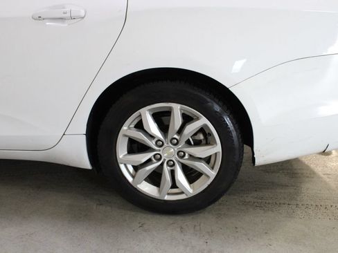 Used 2018 Chevrolet Impala LT FWD image 28