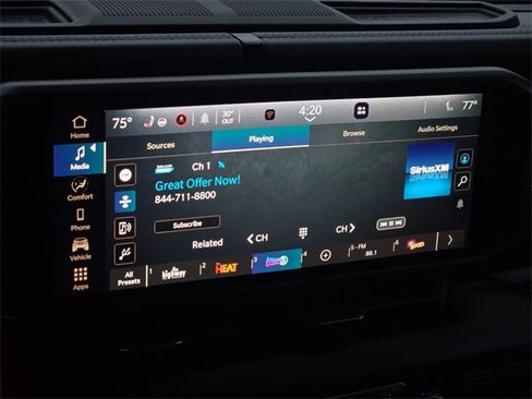 Used 2025 Jeep Gladiator Sport image 19