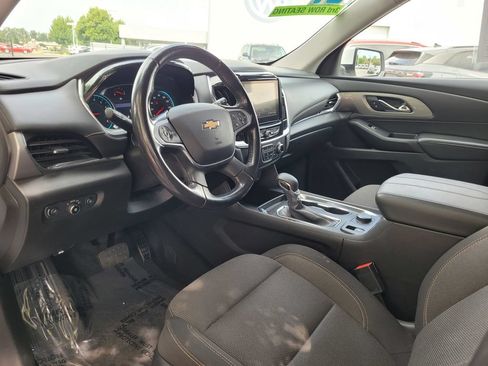 Used 2021 Chevrolet Traverse LT FWD image 10
