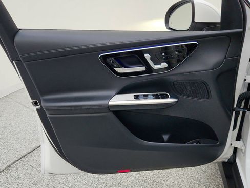 Certified 2024 Mercedes-Benz GLC 300 image 25