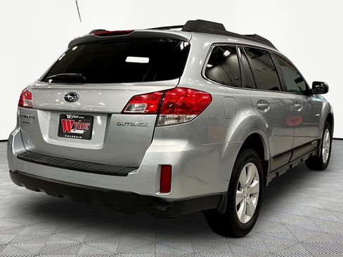 Used 2012 Subaru Outback 2.5i Premium AWD/4WD image 6