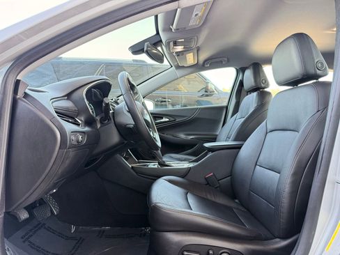 Used 2017 Chevrolet Malibu LT w/ Leather Package image 14