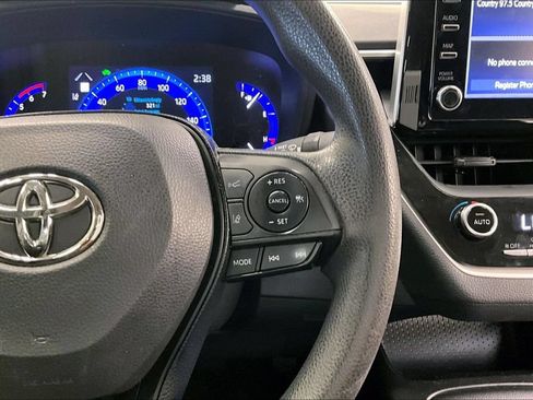 Used 2021 Toyota Corolla LE FWD image 18