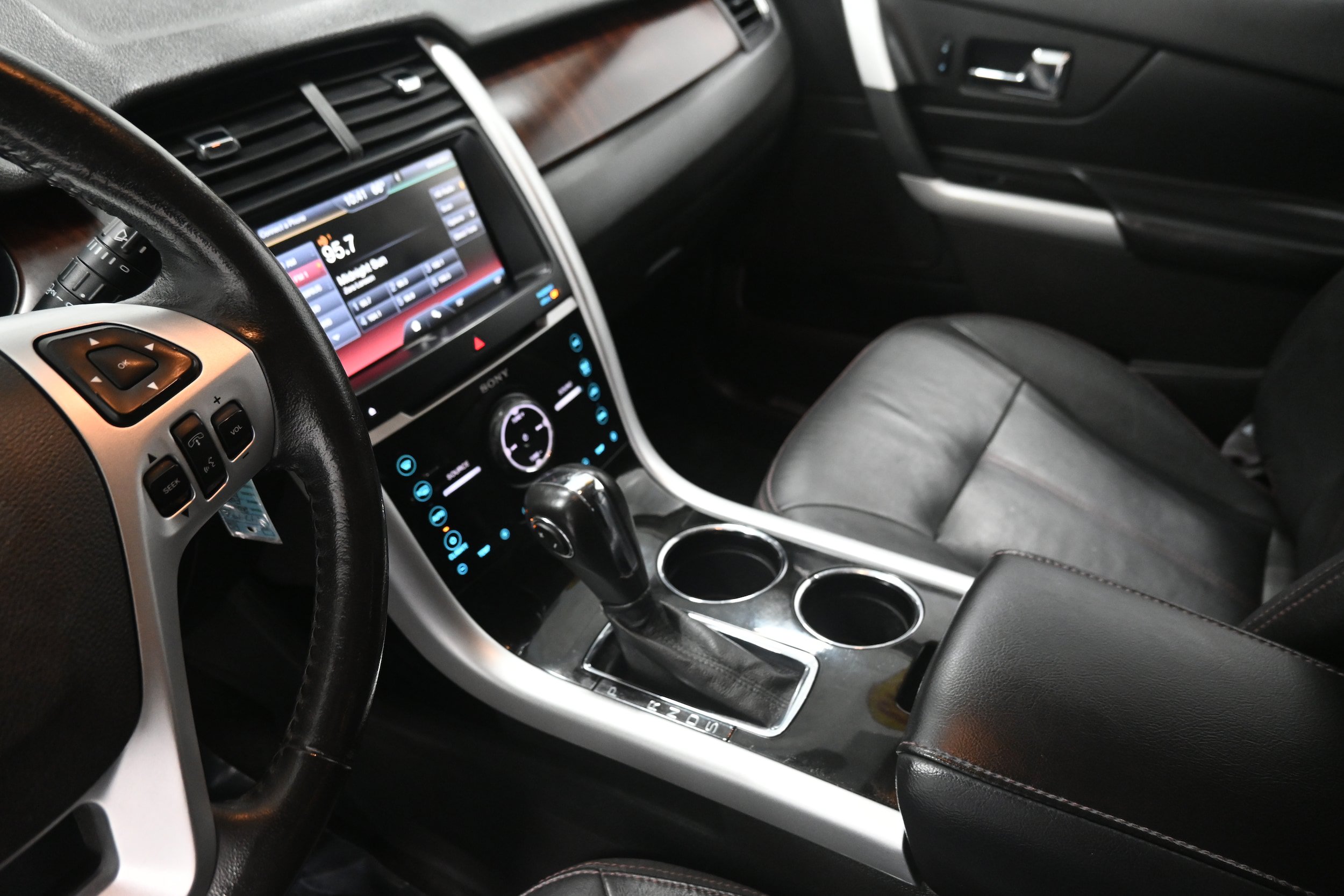 Used 2013 Ford Edge Limited FWD image 10