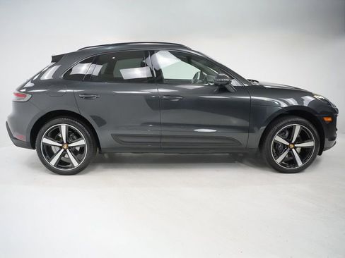 Certified 2025 Porsche Macan image 9