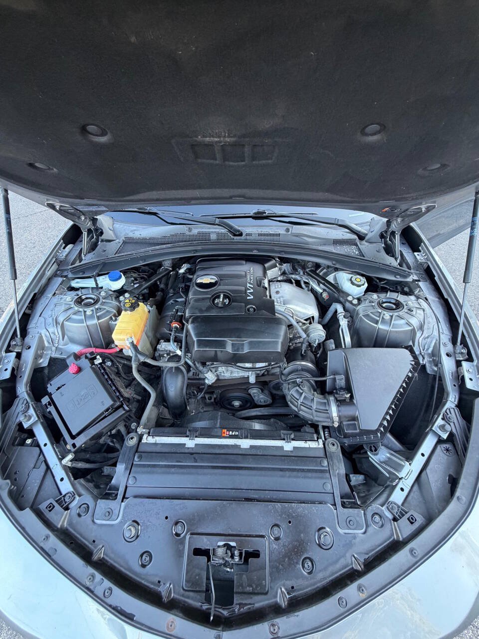 Used 2020 Chevrolet Camaro LT RWD image 28