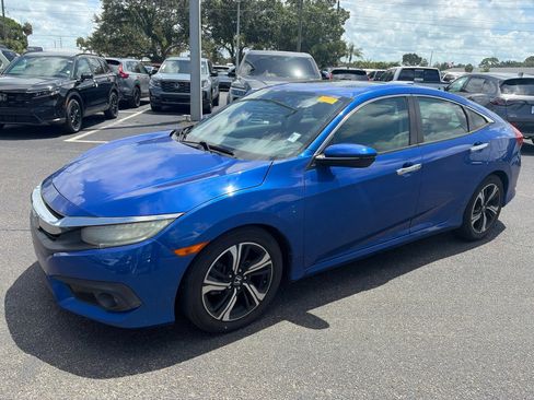 Used 2016 Honda Civic Touring image 3