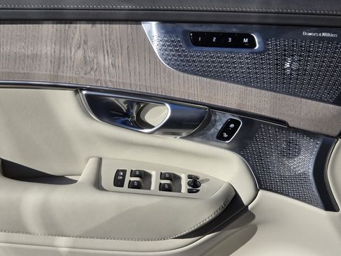 Used 2026 Volvo XC90 B6 Ultra image 33