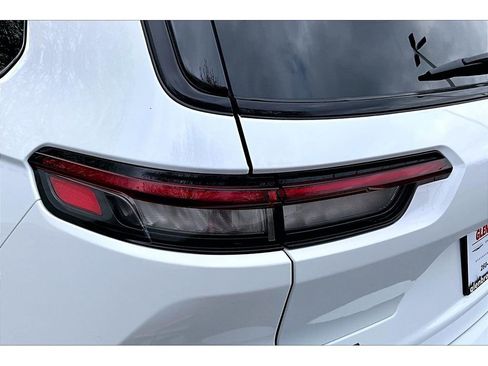 Certified 2025 Jeep Grand Cherokee L Altitude image 35