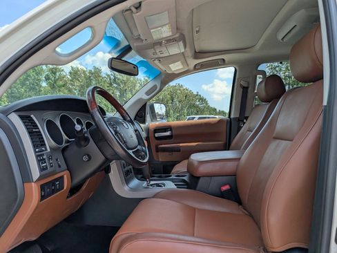 Used 2013 Toyota Sequoia Platinum RWD image 13