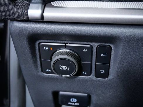 Used 2025 Ford Expedition Active AWD/4WD image 28