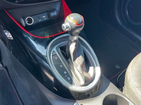 Used 2015 Kia Soul + FWD image 19